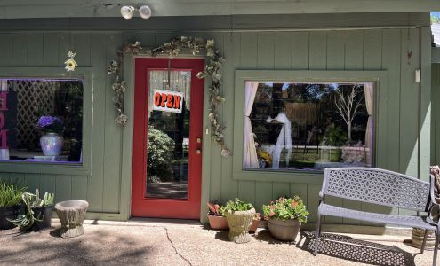 Caney Creek Flowers & Gifts