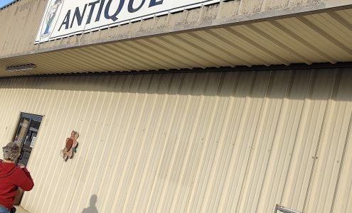 Old Hippy Antique Mall