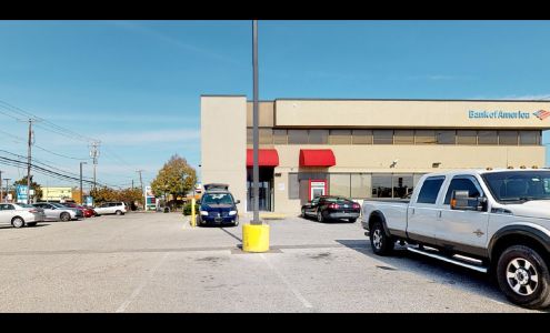 Bank of America (with Drive-thru ATM)