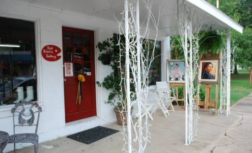 Red Palette Art Center