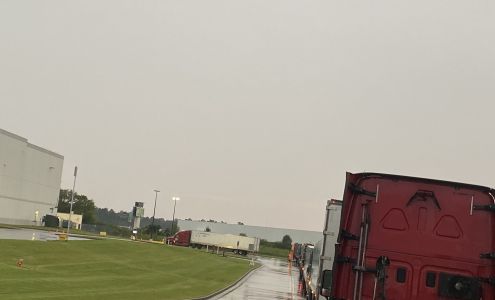 Amazon Fulfillment Center - SAV3