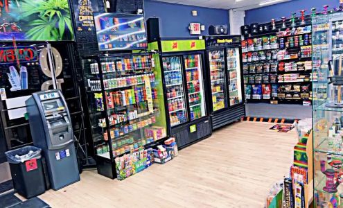 ROYAL SMOKERS Tobacco and Vape