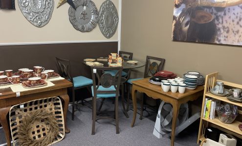 CJ’s Spurs 'n Thangs