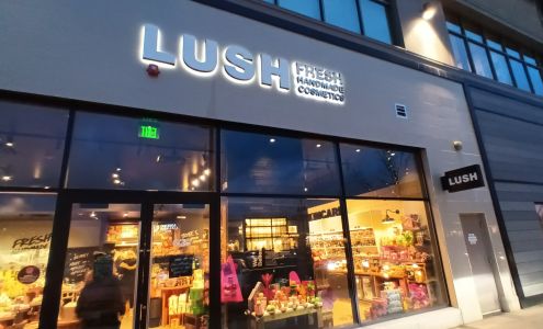 Lush Cosmetics Lynnfield Lynnfield