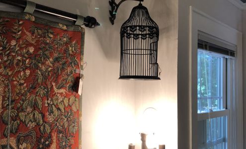 Mandy Lee's VINTAGE Shop & Studio