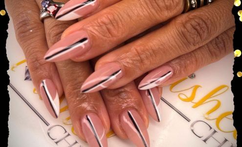 The Polish'd Chic' Beauty Bar