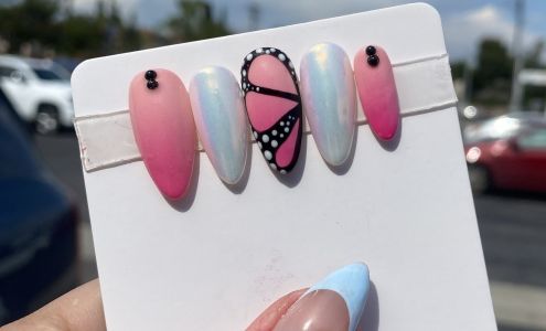 Icy Nails by Isabelle