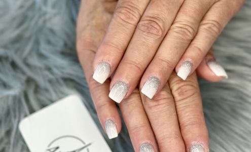 Adore Nails & Spa ( Naples)