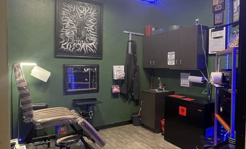 American Banner Tattoos 2130 Vickers Dr Suite 104, Colorado Springs Colorado 80918