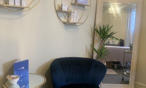 Esthetics by Amber Reyonza 3943 Walnut Dr suite C, Eureka California 95503