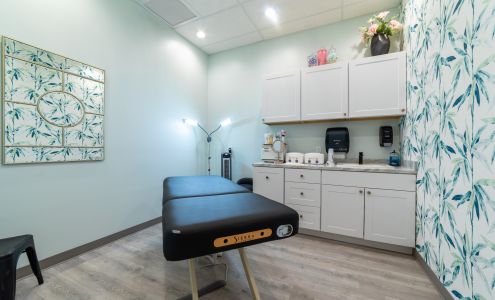 Hello Sugar | Dr. Phillips - Brazilian Wax & Sugar Salon