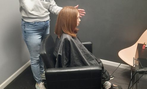 Vicki's Hair Studios