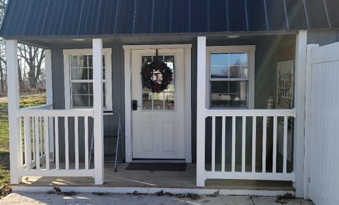 Momma Bear's Grooming & Boarding 2430 E 700 N, Fremont Indiana 46737