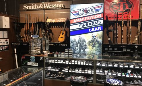 Texas 6 Guns & Ammo