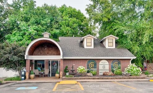 CENTURY 21 Lyons & Associates Real Estate