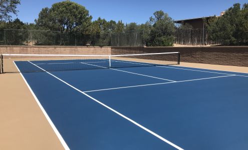 D.M.L., Inc. Tijeras