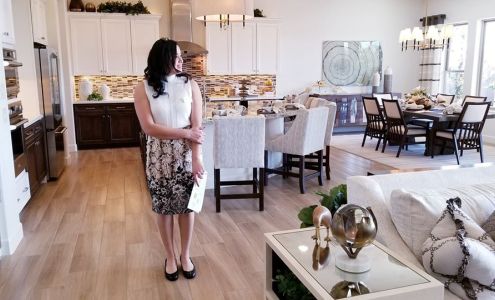 Aurora Verdugo, Realtor