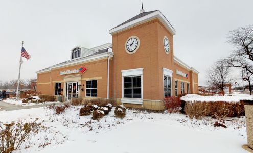 Bank of America (with Drive-thru ATM)