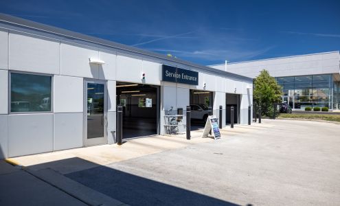Mercedes-Benz of Naperville Service Center