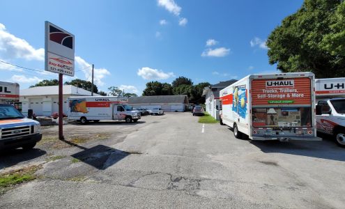 U-Haul Neighborhood Dealer