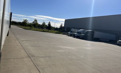 Larson Manufacturing - Albert Lea CDC