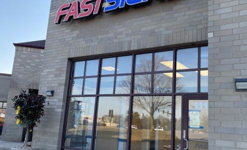 FASTSIGNS