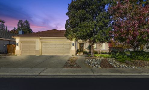 Mark DeGennaro, Broker