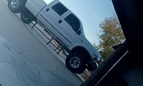 Ernie's Auto Collision Inc