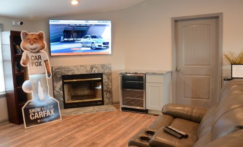 United Auto Sales & Leasing LLC