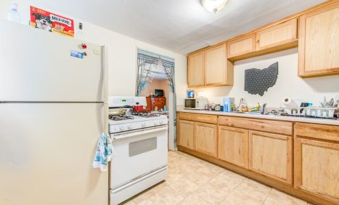 Valencia Harrison, Coldwell Banker Realty