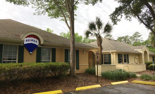 Christine Bohn, Realtor