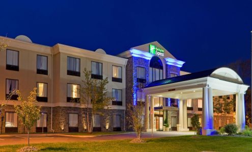 Holiday Inn Express & Suites Chester-Monroe-Goshen, an IHG Hotel