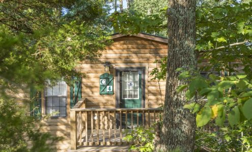 Self Creek Lodge and Marina Kirby