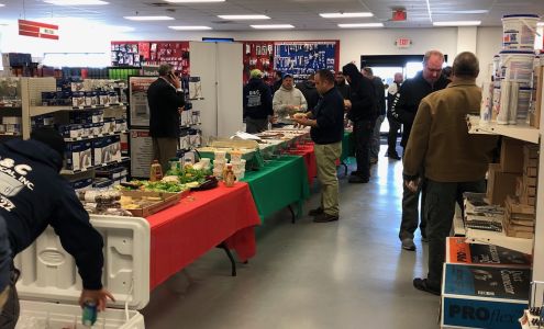 F.W. Webb Company - Woburn 50 Everberg Rd, Woburn Massachusetts 01801