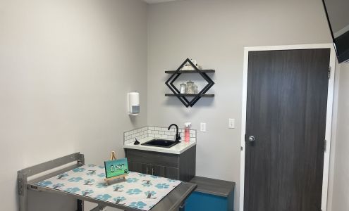 Lacombe Veterinary Centre 5828 Hwy 2A, Lacombe Alberta T4L 2G5