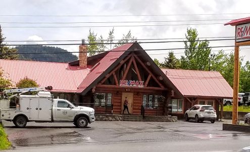 RE/MAX 100 811 Alder Ave, 100 Mile House British Columbia V0K 2E0
