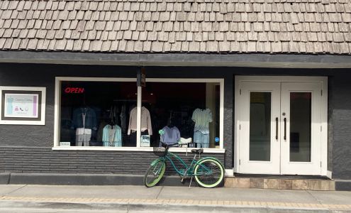 Signature Clothing Co (1998) Golden