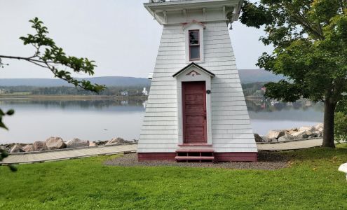 Armstrong & Armstrong Annapolis Royal