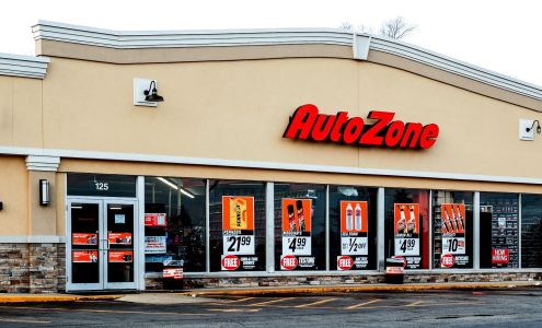 AutoZone Lombard