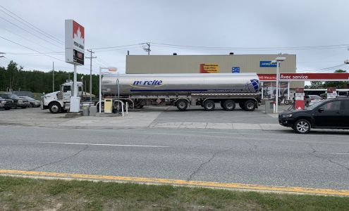 Petro-Canada Chapais