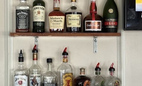 High Fives Bar & Grill