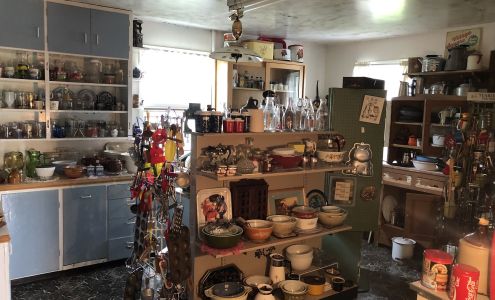 Antiques Etc Foam Lake