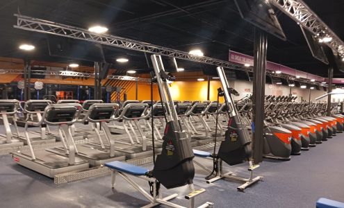Crunch Fitness - Savannah