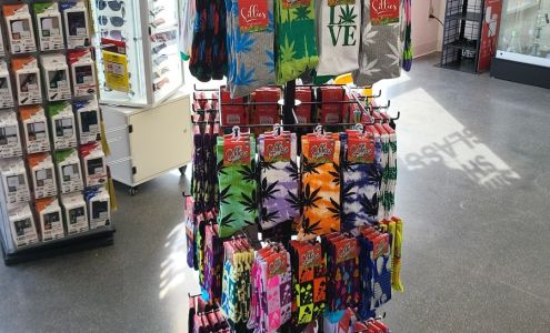 Smokin vape & hookah