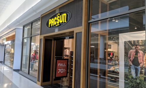 PacSun Lombard