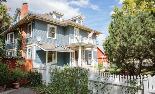 Fernweh Inn & Hostel