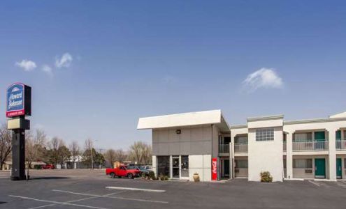 Howard Johnson by Wyndham Colorado Springs