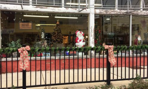 Marilynn-Collectibles & Antiques