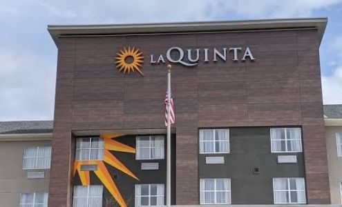 La Quinta Inn & Suites by Wyndham