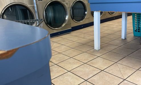 8th Street Coin Laundry